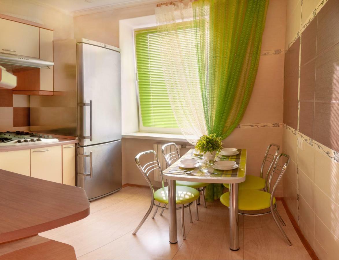 بولتافا Luxury 3 Rooms Apartments In Center By Green House المظهر الخارجي الصورة